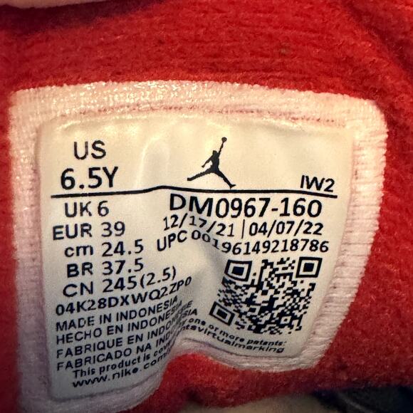 Size 6.5 - Nike Air Jordan 3 Retro GS Fire Red 2022 Men's Shoes - Picture 8 of 9